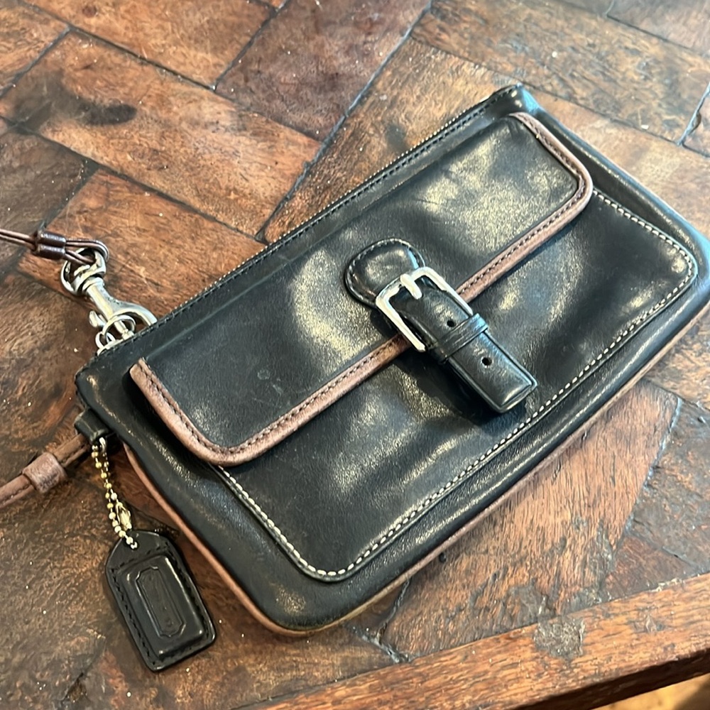COACH Black leather Roomy Wristlet Purse. Not the tiny kind.